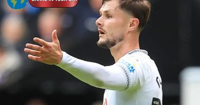 Barcelona’s Raphinha Sent Off in Heated El Clásico Clash