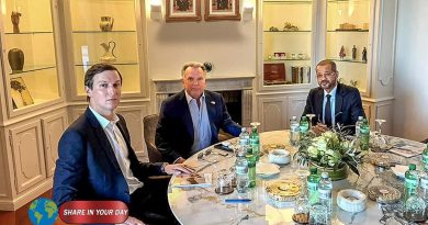 Hillary Clinton Deposition Paused After Photo Leak in Epstein Probe