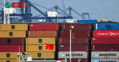 China Exports Jump 25% as Global Demand Holds Strong
